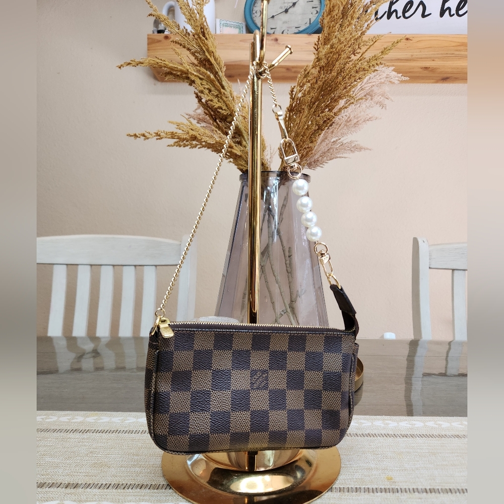 Louis Vuitton Pochette Accessoires Damier Ebene Canvas